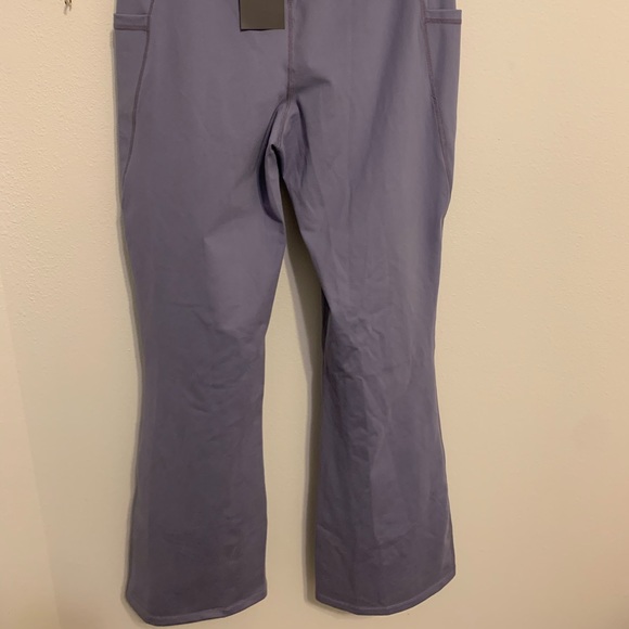 lilac color Yoga pants - Picture 2 of 3